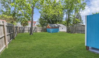 19 Center St, Barnegat, NJ 08005