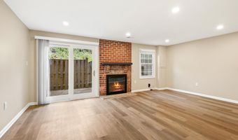 7602 WESTLAKE Ter 19, Bethesda, MD 20817