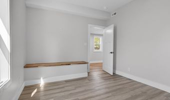 104 S Oak St, Arrowsmith, IL 61722
