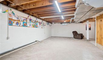 902 11th Ave SW, Austin, MN 55912