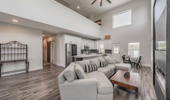 460 Rolling Hills Blvd, Alvord, TX 76225
