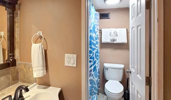 75-5782 Kuakini Hwy #203, Kailua Kona, HI 96740