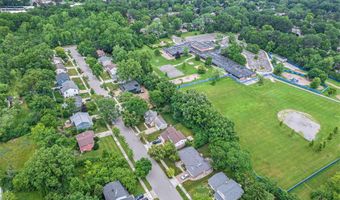 1507 Dicken Dr, Ann Arbor, MI 48103