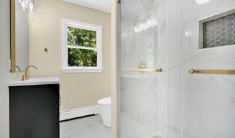 39 Briarwood Dr, Colchester, CT 06415