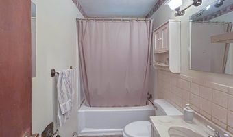 233 E Radio Ln, Arkansas City, KS 67005