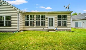 10707 Crossings Dr, Aurora, OH 44202