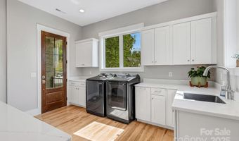 128 Saddle Ridge Dr, Alexander, NC 28701