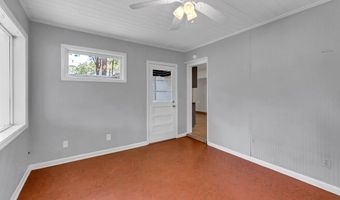 1021 Summit Dr, Albany, GA 31707