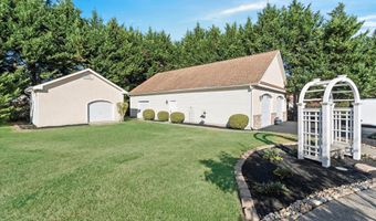 222 SILVER BIRCH Ln, Bear, DE 19701