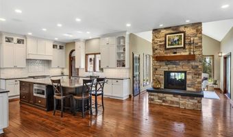 118 Lakeland Dr, Adams Twp., PA 16046