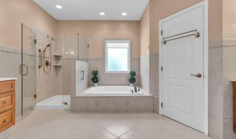 490 Arlington Ave S, Bayville, NJ 08721