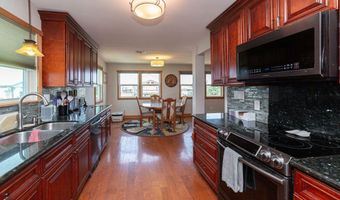 11088 Tahiti St, Bay St. Louis, MS 39520