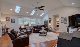 1307 Floyd Spgs, Armuchee, GA 30105