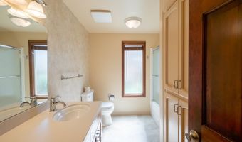 2465 40TH Ave, Albany, OR 97322