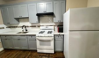 213 Vrooman Avenue Unit 1St Floor 1St Floor, Amsterdam, NY 12010