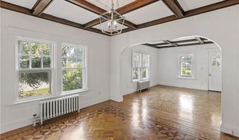90 Hilltop Rd, East Providence, RI 02914
