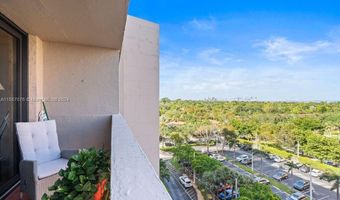 90 Edgewater Dr 812, Coral Gables, FL 33133