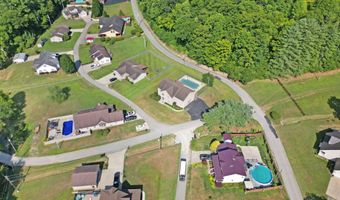 10 Windy Brook Ln, Banner, KY 41603