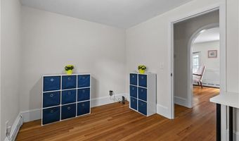 12 Terrace Dr, Bristol, RI 02809