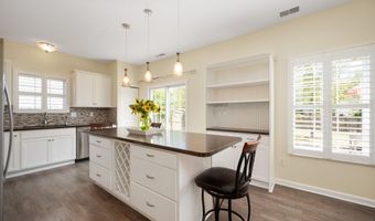 1951 Tawney Ln, Avon, IN 46123