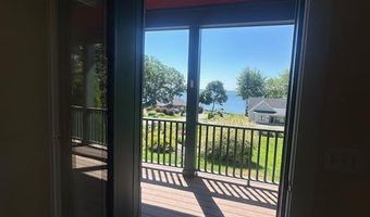 11 Treat St, Belfast, ME 04915