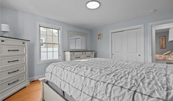 31 Swan St, North Providence, RI 02911