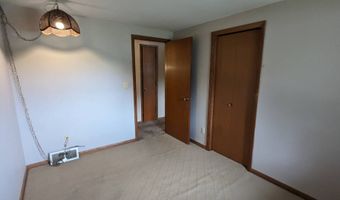 904 Guthrie St, Adair, IA 50002