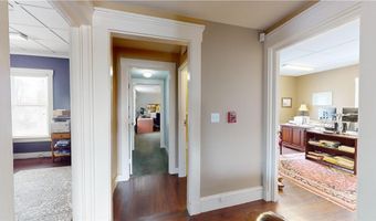 460 E Main Rd, Middletown, RI 02842