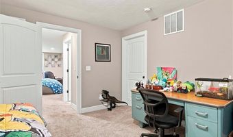16805 Juniper Dr, Basehor, KS 66007