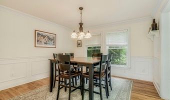 221 Sussex Ave, Andover, NJ 07860