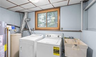 135 Knollwood St W, Annandale, MN 55302