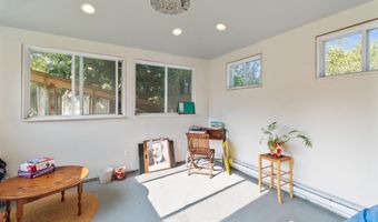 113 Gazo Ave, Burlington, VT 05408