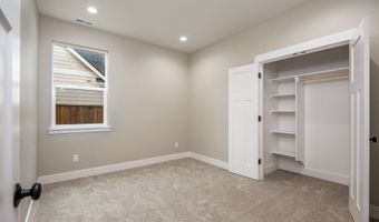 87653 8th St, Veneta, OR 97487