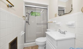 806 6th St NE, Arab, AL 35016