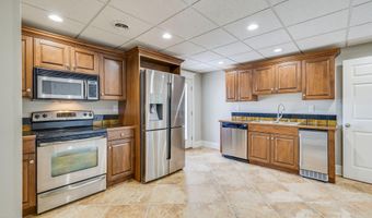 20484 Lake Rd, Abingdon, VA 24211