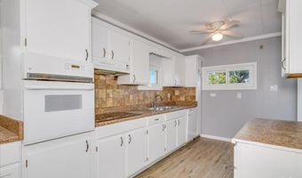 1207 E 7TH St, Cheyenne, WY 82007