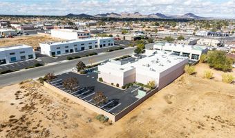 13631 Pawnee Rd, Apple Valley, CA 92308