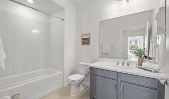 2818 Fifth St, Alameda, CA 94501