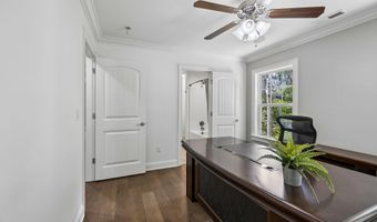 10514 E Brainerd Rd, Apison, TN 37302