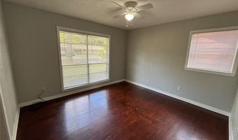 605 Holly, Angleton, TX 77515