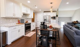 8313 Sapphire Dr, Alexander, AR 72002