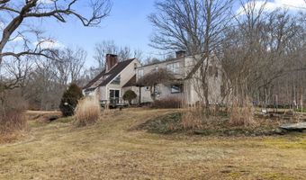 114 Tantumorantum Rd, Lyme, CT 06371