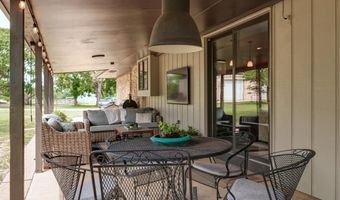 2017 E Chestnut Ave, Arkansas City, KS 67005