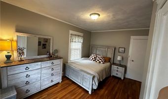 21 Washburn Ave, East Providence, RI 02916