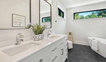 5805 MASSACHUSETTS Ave, Bethesda, MD 20816