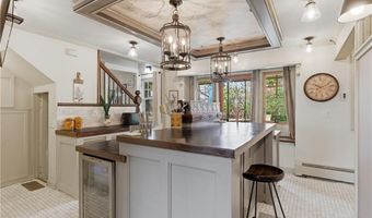 10 Hamilton Hl, Glocester, RI 02829