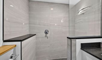 4061 Thornoaks Dr, Ann Arbor, MI 48104