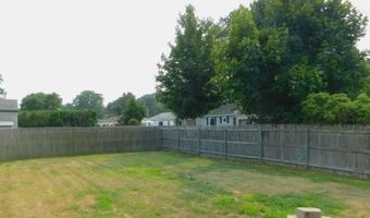 41 Woodcrest Dr, East Providence, RI 02915