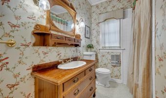 1230 GOLDEN Ln, Orlando, FL 32804