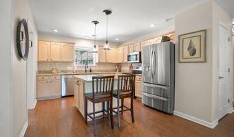 24 Thomas Sumter St, Beaufort, SC 29907